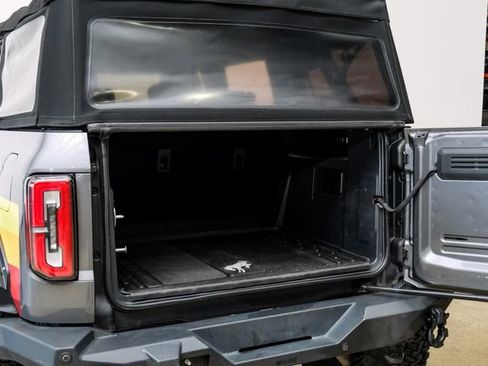 Used 2021 Ford Bronco Badlands image 49