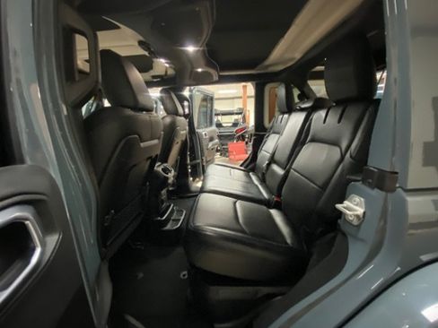 Used 2024 Jeep Wrangler Unlimited Rubicon 4xe AWD/4WD image 14