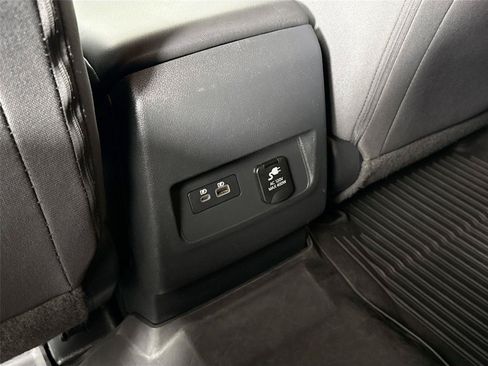 Used 2024 Nissan Frontier SV w/ SV Convenience Package AWD/4WD image 34