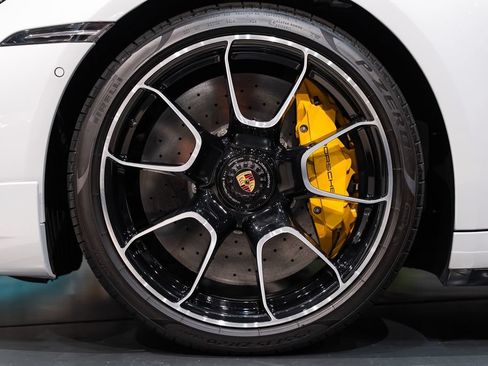 Used 2025 Porsche 911 Turbo AWD/4WD image 17