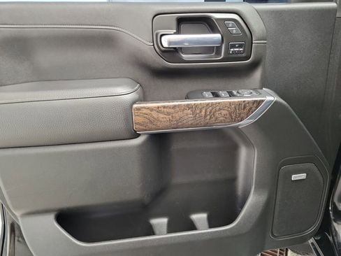 Used 2022 GMC Sierra 3500 Denali w/ Denali Ultimate Package image 16