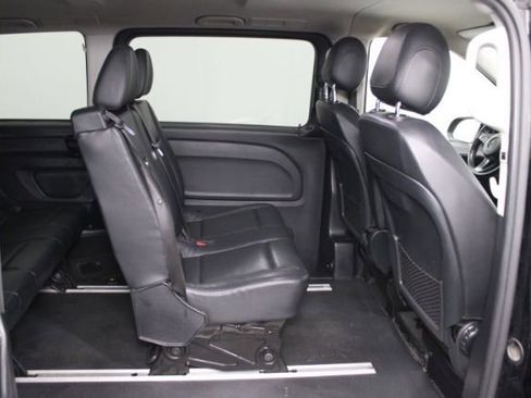 Used 2019 Mercedes-Benz Metris Passenger image 21