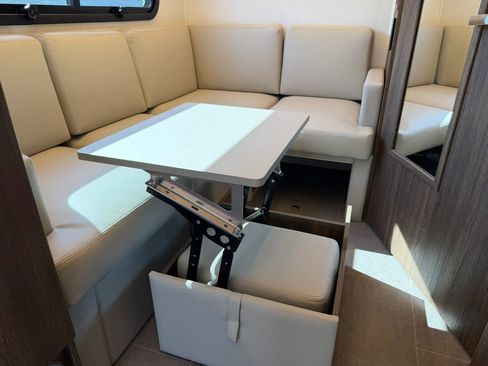 Used 2024 Mercedes-Benz Sprinter 3500 image 75