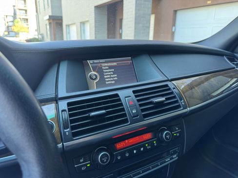 Used 2010 BMW X5 xDrive30i image 17