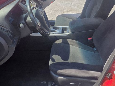 Used 2013 Nissan Altima 2.5 SV image 8