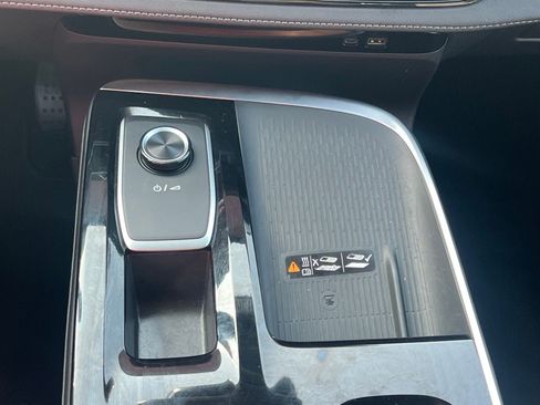 Used 2025 Buick Enclave Preferred FWD image 36