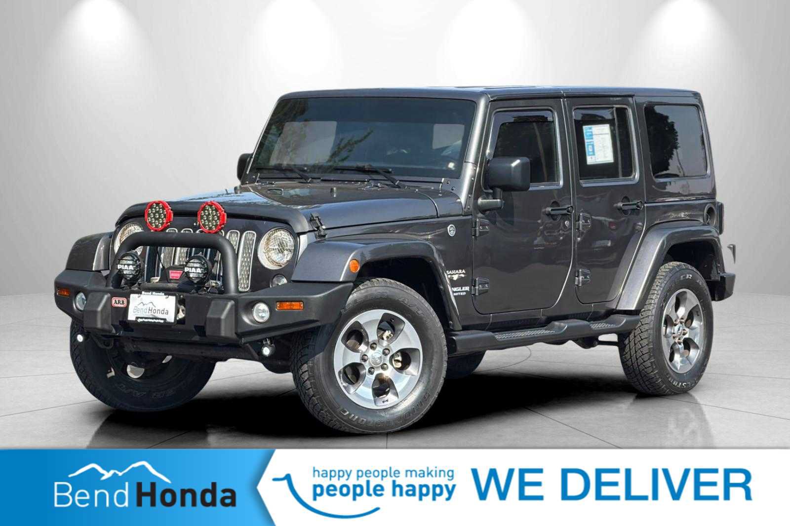 Used 2016 Jeep Wrangler Unlimited Sahara AWD/4WD image 1