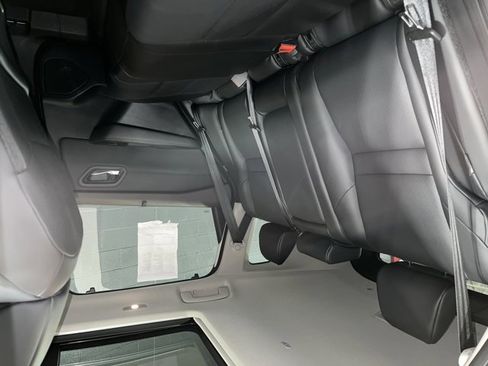 Used 2023 Nissan Rogue SV w/ SV Premium B Package image 16