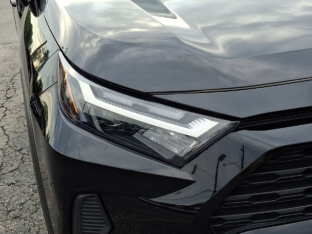 Used 2024 Toyota RAV4 XLE FWD image 9