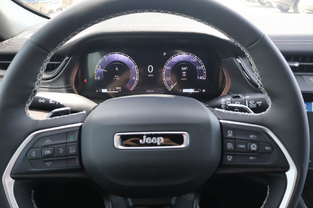 New 2026 Jeep Grand Cherokee Altitude AWD/4WD image 13