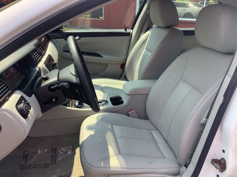 Used 2015 Chevrolet Impala LTZ FWD image 10