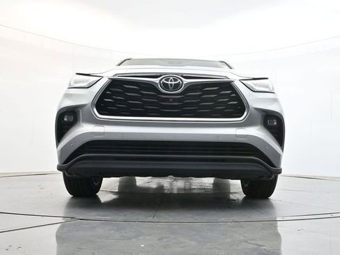 Used 2021 Toyota Highlander Limited AWD/4WD image 41