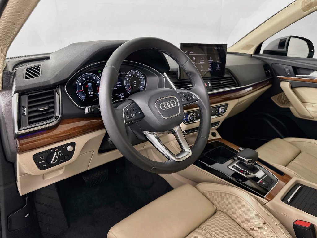 Used 2021 Audi Q5 Prestige w/ Prestige Package AWD/4WD image 9