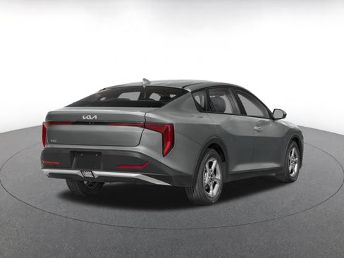 Used 2025 Kia K4 FWD image 2