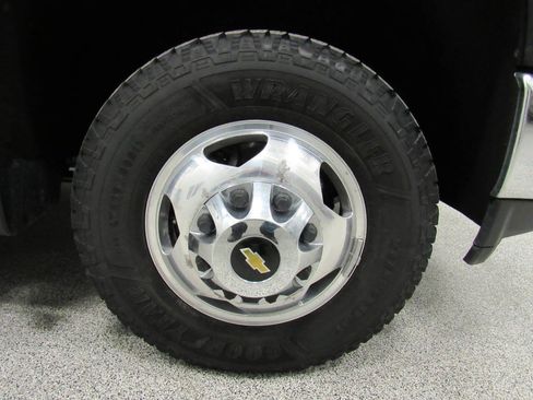 Used 2020 Chevrolet Silverado 3500 LTZ w/ LTZ Plus Package image 14