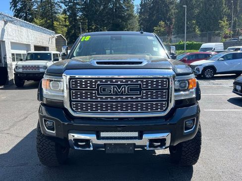 Used 2018 GMC Sierra 3500 Denali w/ Duramax Plus Package AWD/4WD image 5