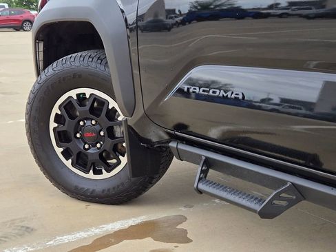Used 2024 Toyota Tacoma TRD Off-Road AWD/4WD image 30