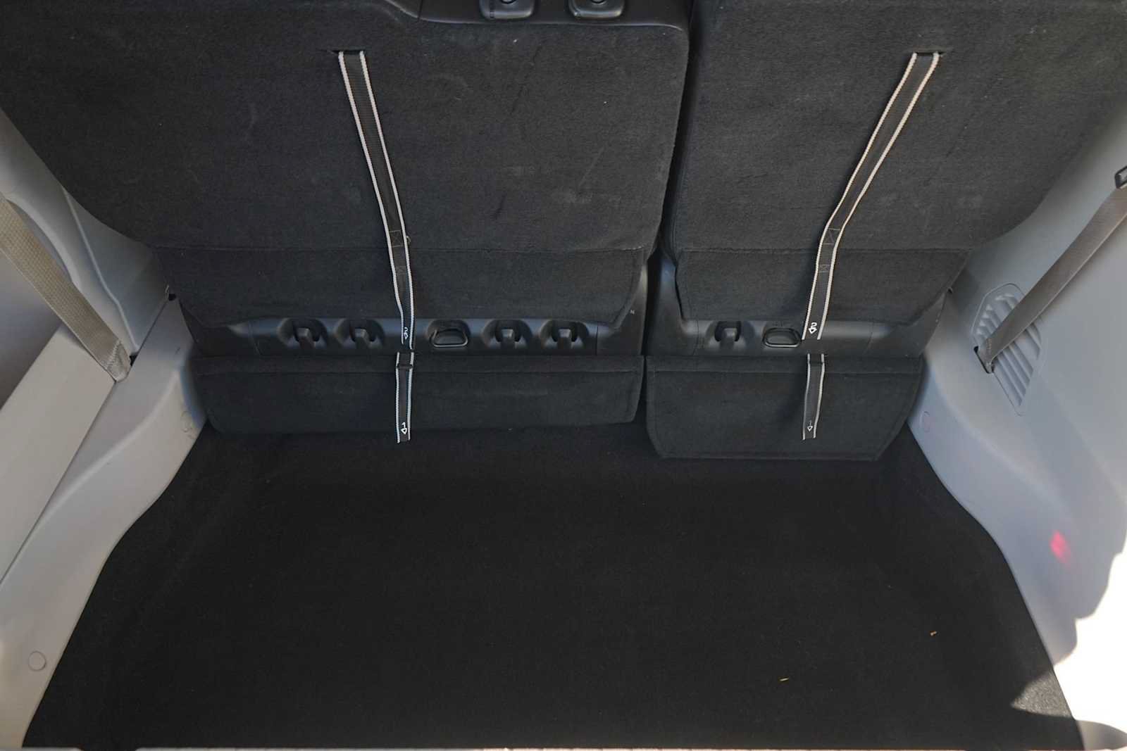 Used 2024 Chrysler Pacifica Touring-L FWD image 27