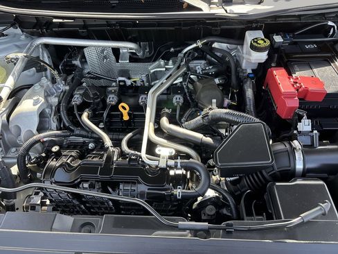 Used 2021 Nissan Rogue SV AWD/4WD image 10
