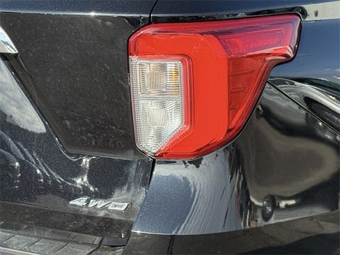 Certified 2023 Ford Explorer XLT w/ Equipment Group 202A image 31