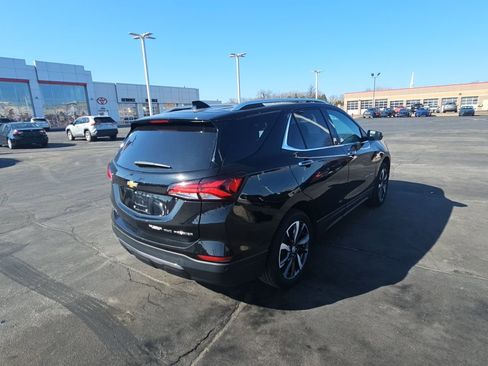 Used 2023 Chevrolet Equinox Premier image 3