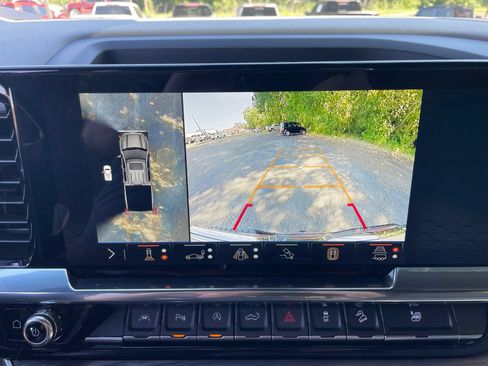 Used 2025 GMC Sierra 1500 SLT w/ SLT Premium Plus Package AWD/4WD image 30