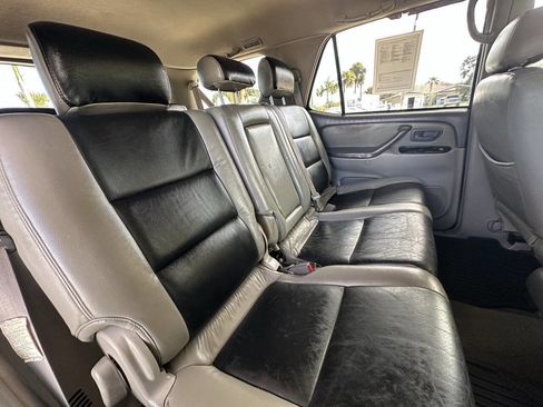 Used 2002 Toyota Sequoia SR5 image 9