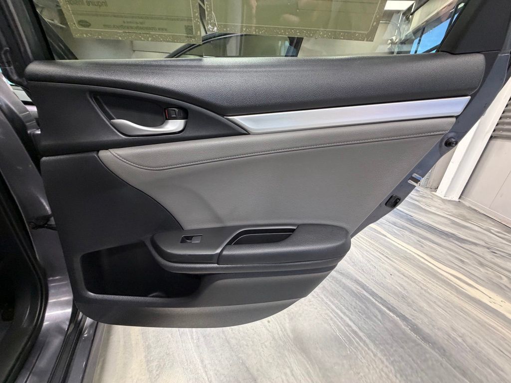 Used 2018 Honda Civic Touring image 43