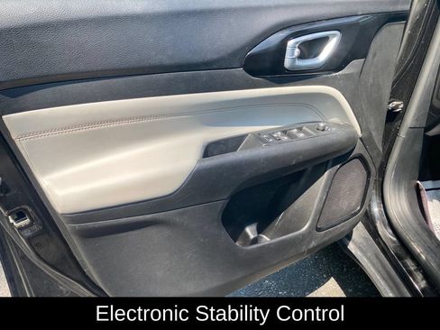 Used 2022 Jeep Compass Limited AWD/4WD image 13