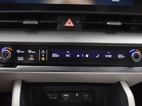 Certified 2023 Kia Sportage EX FWD image 19