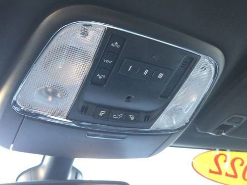 Used 2022 Jeep Grand Cherokee Laredo X AWD/4WD image 44