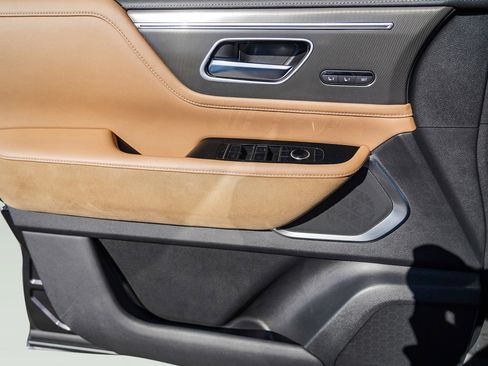 Used 2025 INFINITI QX80 Luxe image 46