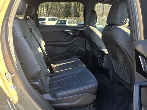 Used 2025 Audi Q7 3.0T Premium Plus image 17