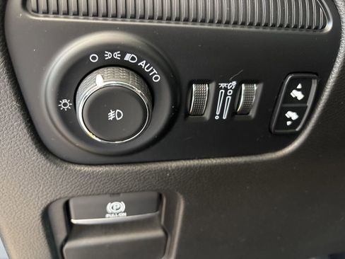 Used 2022 Jeep Wagoneer Series II image 39