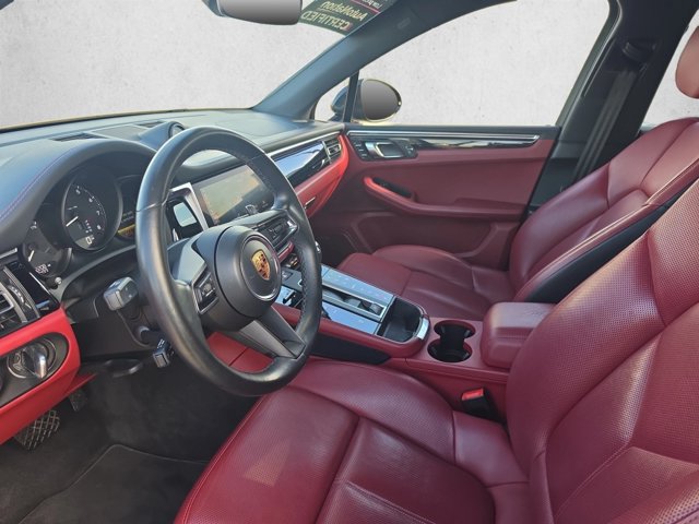 Used 2022 Porsche Macan AWD/4WD image 10