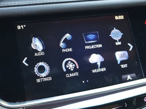 Used 2017 Cadillac XT5 Luxury w/ Driver Awareness Package FWD image 9