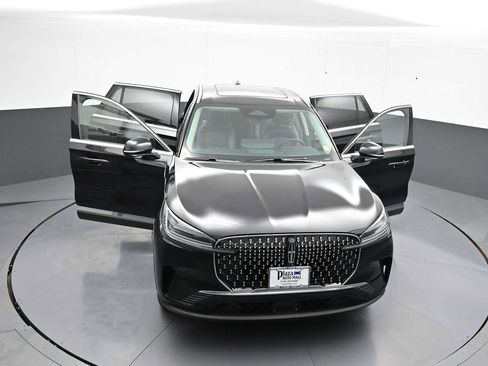 Used 2026 Lincoln Aviator AWD image 50