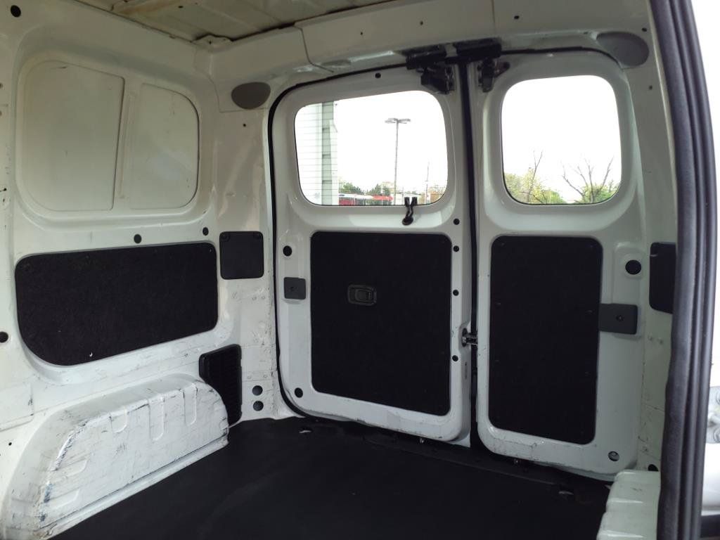 Used 2014 Nissan NV200 SV w/ Exterior Appearance Package FWD image 9