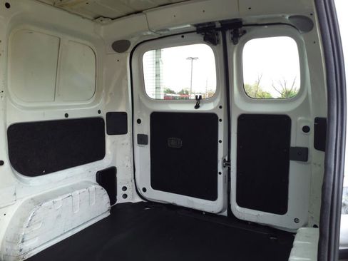 Used 2014 Nissan NV200 SV w/ Exterior Appearance Package FWD image 9