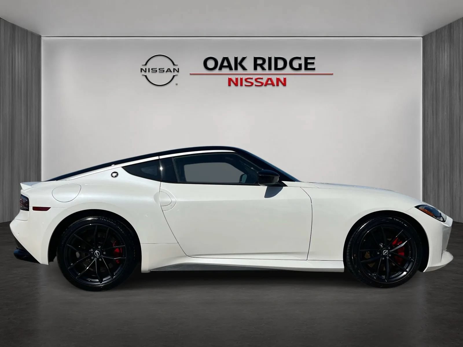 Used 2025 Nissan Z Performance w/ Floor Mat Package RWD image 2