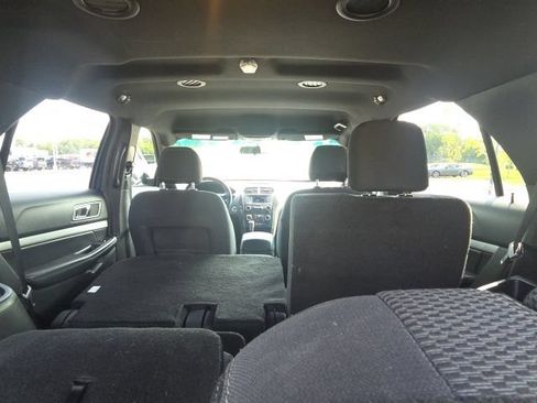 Used 2016 Ford Explorer XLT AWD/4WD image 13