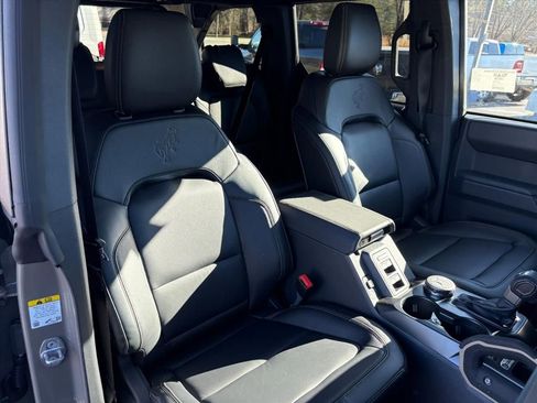 New 2025 Ford Bronco Badlands image 17