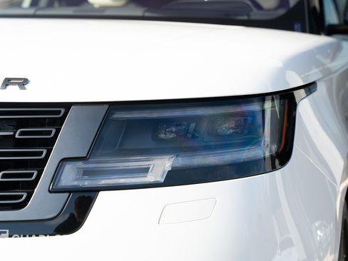 Used 2023 Land Rover Range Rover SE image 5