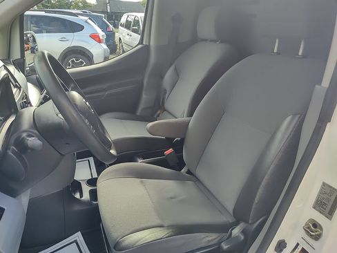 Used 2019 Nissan NV200 SV w/ Navigation Package FWD image 10