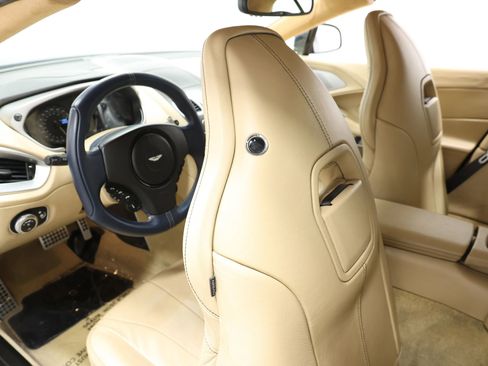 Used 2016 Aston Martin Vanquish Volante RWD image 48