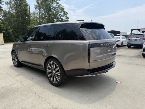 Used 2023 Land Rover Range Rover SE AWD/4WD image 19