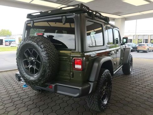 Used 2024 Jeep Wrangler Unlimited AWD/4WD image 6