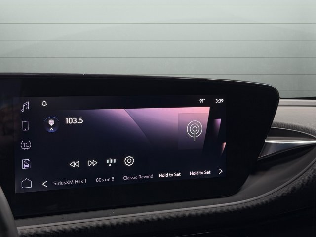 Used 2025 Buick Envista Sport Touring w/ Convenience I Package FWD image 23