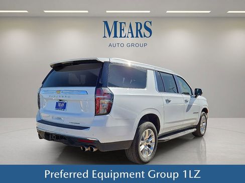 Used 2023 Chevrolet Suburban Premier image 6