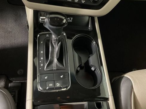 Used 2016 Kia Sedona EX FWD image 29
